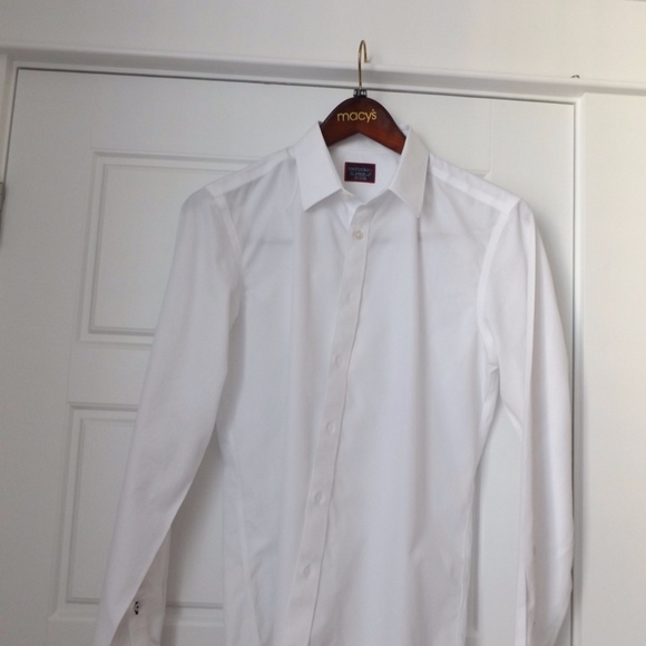UNTUCKit Other - UNTUCKit Wrinkle Free Slim Medium White Shirt